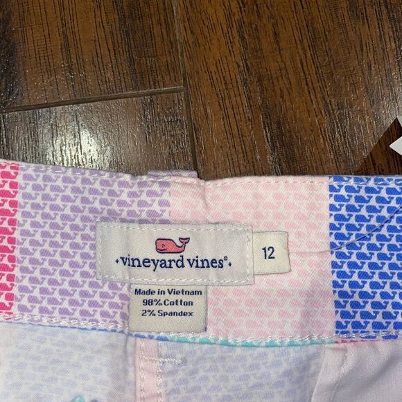 Vineyard Vines Whale Patchwork Every Day Shorts - Picture 3 of 6